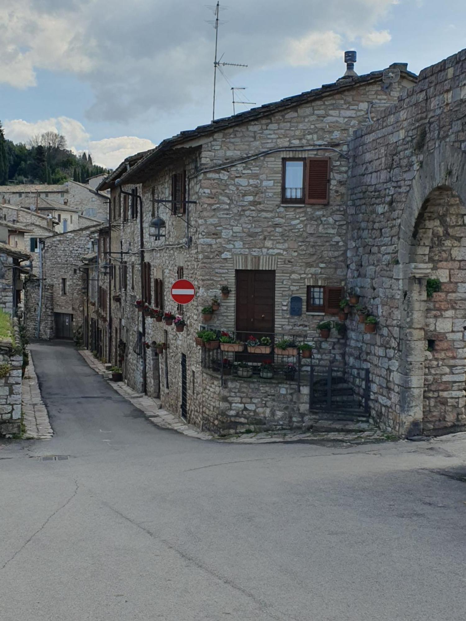 Appartamento La Perla Di Tamara-Assisi Blu Esterno foto