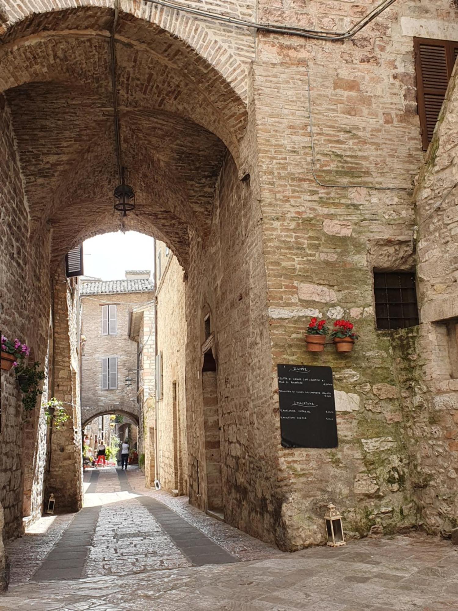 Appartamento La Perla Di Tamara-Assisi Blu Esterno foto